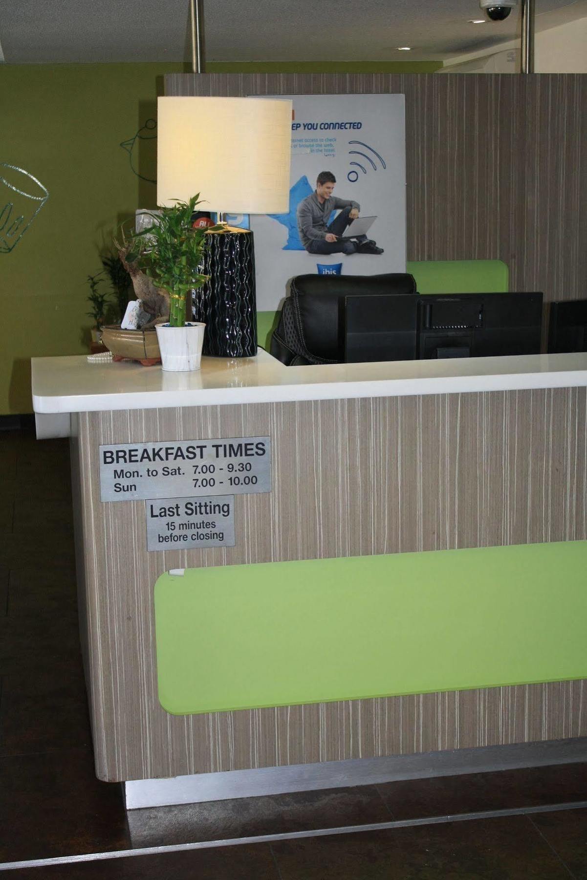 Ibis Budget Canberra Camberra Exterior foto